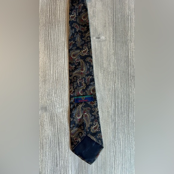 Woodward Italian 100% Silk Necktie Burgundy Blue Paisley Pattern Made in USA EUC - Picture 6 of 9